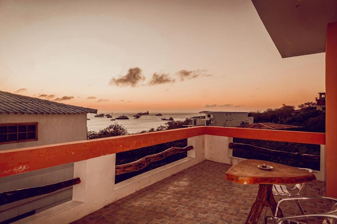 Hotel Casa de Nelly Puerto Baquerizo Moreno Esterno foto