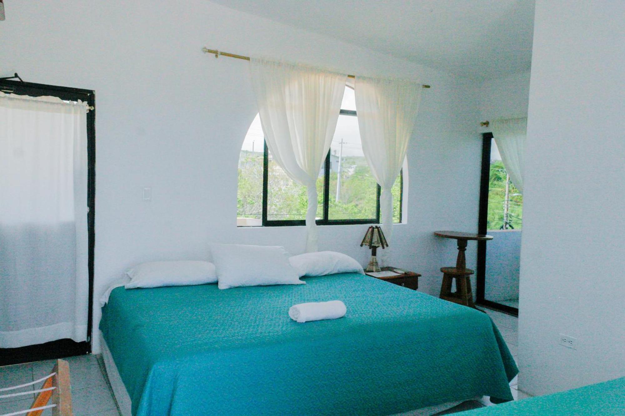 Hotel Casa de Nelly Puerto Baquerizo Moreno Esterno foto